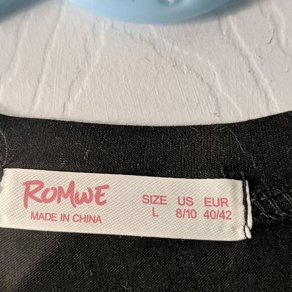 Romwe black  moon phase tshirt Sz L - Picture 2 of 3